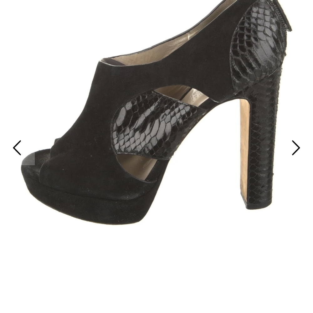 Barneys New York Black Textured Heels